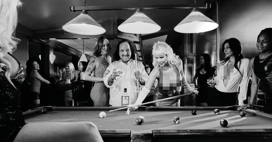 Ron Jeremy blurred tmp