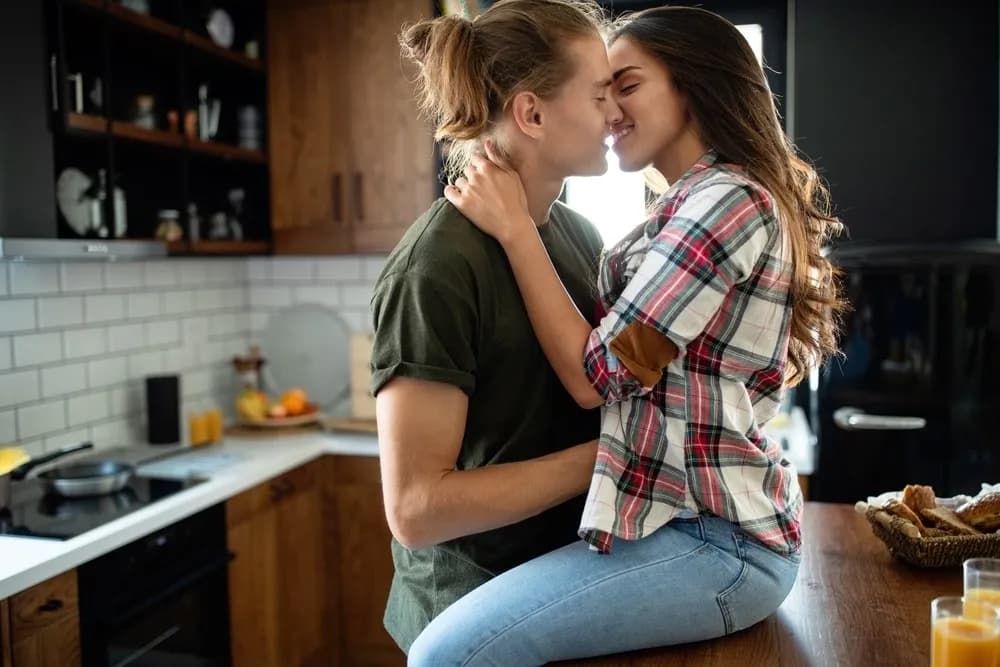 shutterstock 2053195046